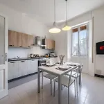 Ferrari - Stazione E Centro Citta Appartement *