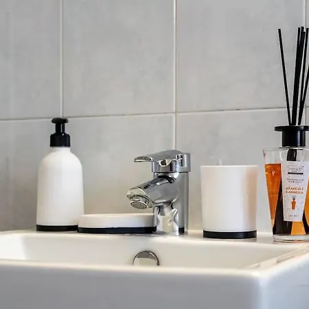 Apartment Ferrari - Stazione E Centro Citta