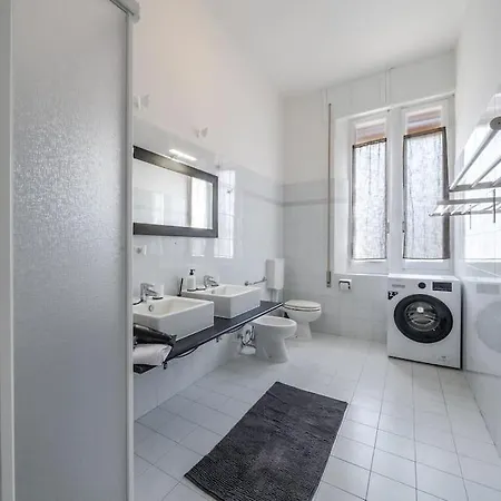 Ferrari - Stazione E Centro Citta Apartment