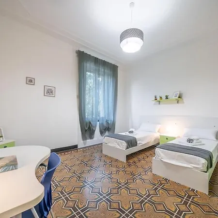 Ferrari - Stazione E Centro Citta