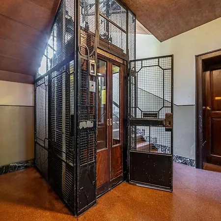 Ferrari - Stazione E Centro Citta Apartment Modena