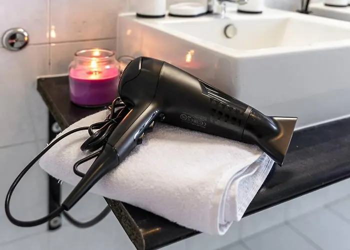 Ferrari - Stazione E Centro Citta *