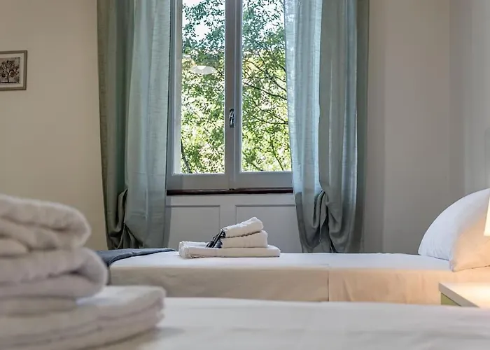 Ferrari - Stazione E Centro Citta *