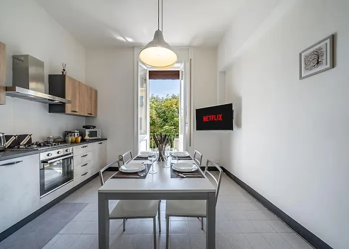 Ferrari - Stazione E Centro Citta Apartment *