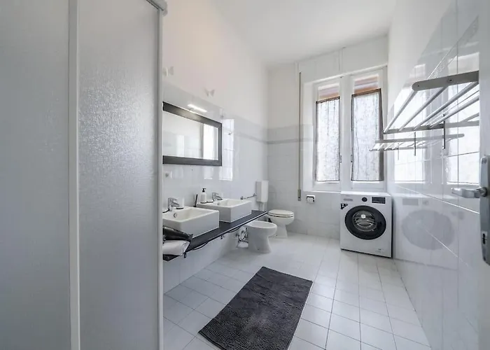 Ferrari - Stazione E Centro Citta Apartment