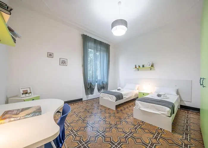 Ferrari - Stazione E Centro Citta